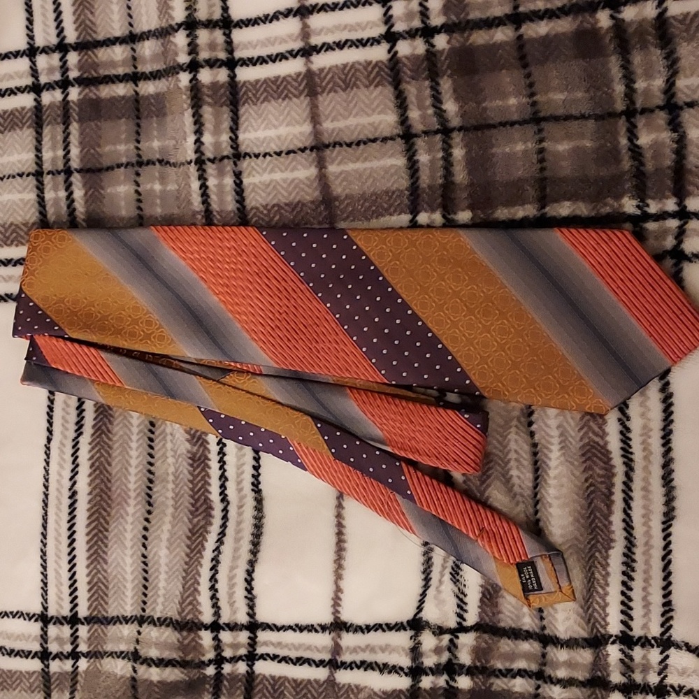 Kenneth Cole Neck Tie